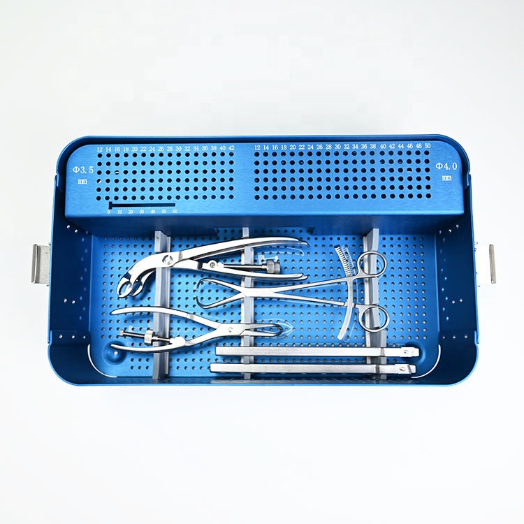 Kit Chirurgico Ortopedico per  - Surgical Instrument Set recensione e prezzo